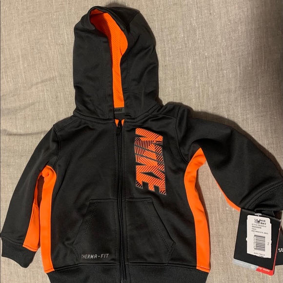 Nike Track Suit -12 Months -NEW with tags - Picture 3 of 4